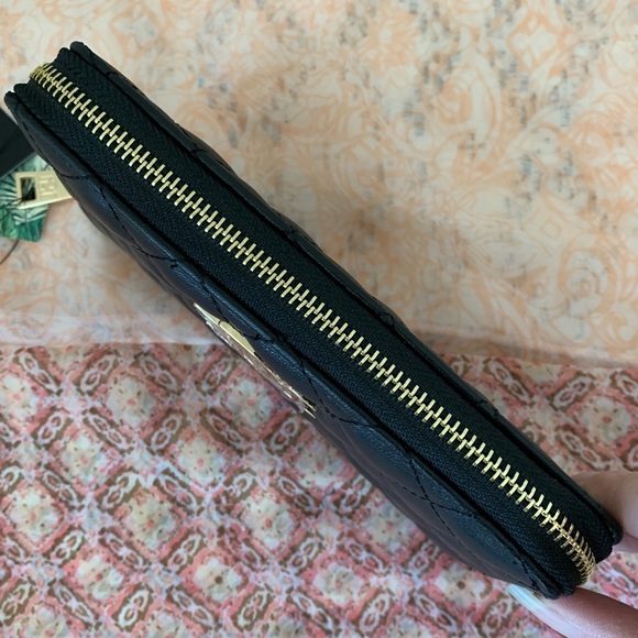 *NWT* Badgley Mischka Diamond Quilting Long Wallet - Picture 3 of 6